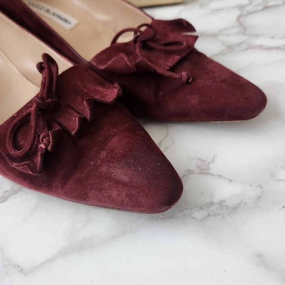 Manolo Blahnik Burgundy Suede Tassle Heels - Picture 2 of 13